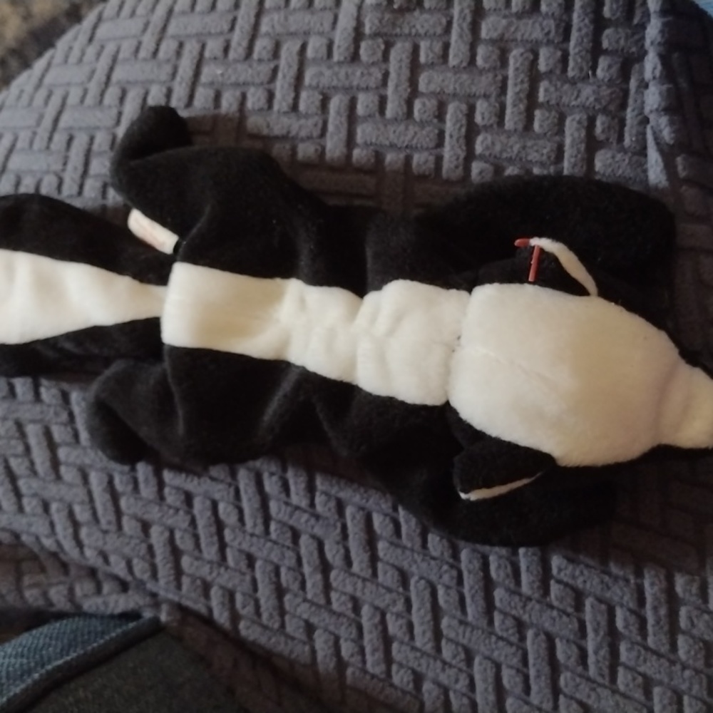 TY Stinky Beanie Baby Skunk Stuffed Animal 1995